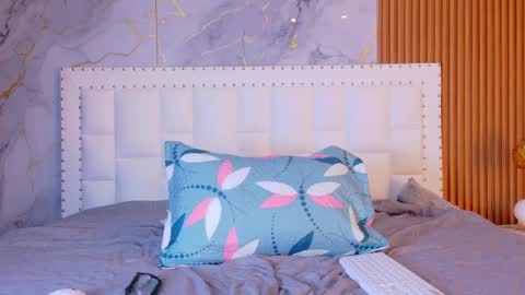 LITTLE AINHOA  online show from 31, 3, 2026