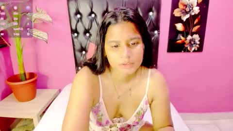 PARADISEQUEEN online show from 3, 2, 2026