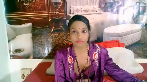 Leah online show from 8, 10, 2025