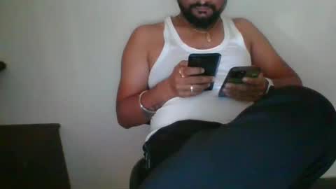 Snapshot of indianlover1433 chatting on 18, 1, 2025 Indian lover online show from 18, 1, 2025