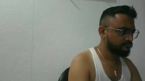 Snapshot of indianlover1433 chatting on 18, 9, 2025 Indian lover online show from 18, 9, 2025