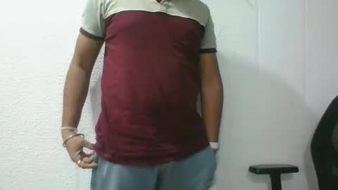 Snapshot of indianlover1433 chatting on 17, 10, 2025 Indian lover online show from 17, 10, 2025