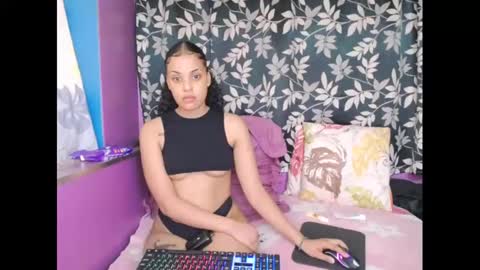 Snapshot of indianmaxine07 chatting on 20, 10, 2025 indianmaxine07 online show from 20, 10, 2025