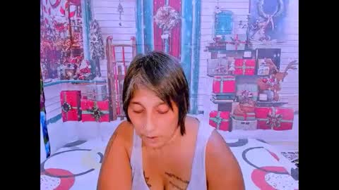 Snapshot of indianroxy27 chatting on 30, 11, 2025 indianroxy27 online show from 30, 11, 2025