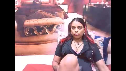 indiansexyass4u2luv online show from 10, 2, 2025