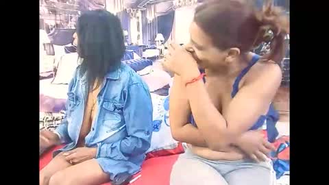 indiansexyass4u2luv online show from 15, 2, 2026