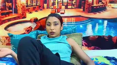 indiansexybutt4u2luv online show from 28, 5, 2026