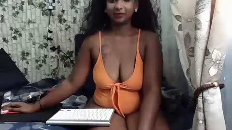 Snapshot of indiantina01 chatting on 16, 1, 2025 tina online show from 16, 1, 2025