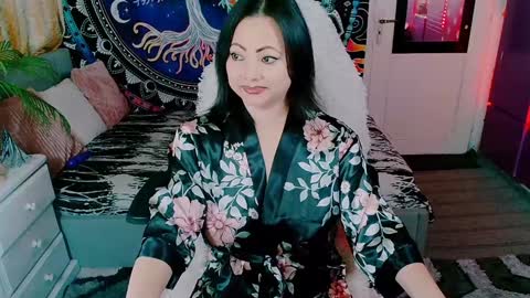 Snapshot of indica_me chatting on 4, 1, 2025 indica_me online show from 4, 1, 2025