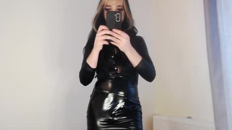 Snapshot of infinity_of_love chatting on 15, 2, 2025 Jeremy online show from 15, 2, 2025