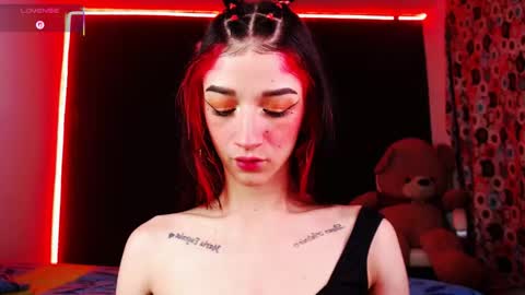 Snapshot of ingrid_zese chatting on 8, 11, 2025 Ingrid Zese online show from 8, 11, 2025