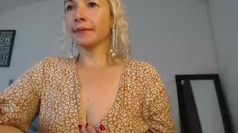 Snapshot of ingridbergman chatting on 6, 2, 2025 online show from 6, 2, 2025