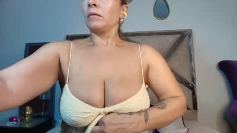 Snapshot of ingridbergman chatting on 8, 11, 2025 online show from 8, 11, 2025