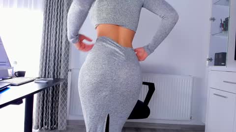 Snapshot of ingridblondy94 chatting on 7, 2, 2025 Ingrid online show from 7, 2, 2025