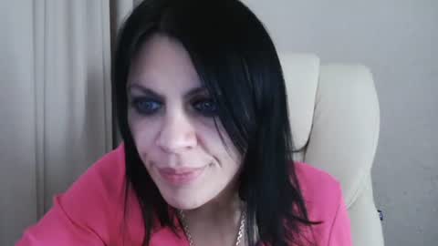 Snapshot of injaathome chatting on 22, 1, 2025 InjaAtHome online show from 22, 1, 2025