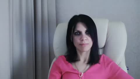 Snapshot of injaathome chatting on 22, 1, 2025 InjaAtHome online show from 22, 1, 2025