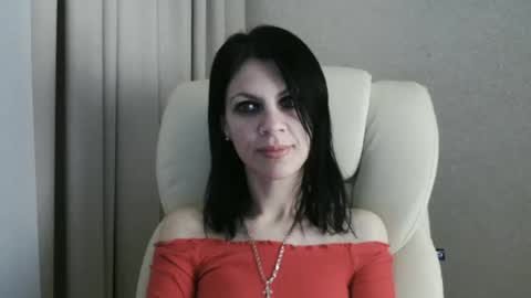 Snapshot of injaathome chatting on 2, 2, 2025 InjaAtHome online show from 2, 2, 2025