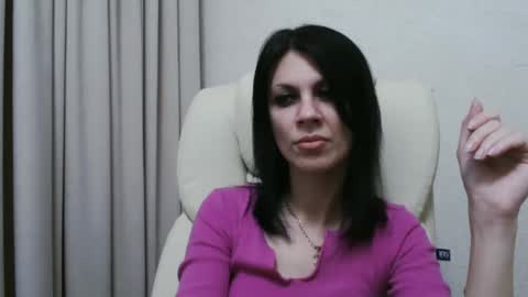 Snapshot of injaathome chatting on 2, 2, 2025 InjaAtHome online show from 2, 2, 2025