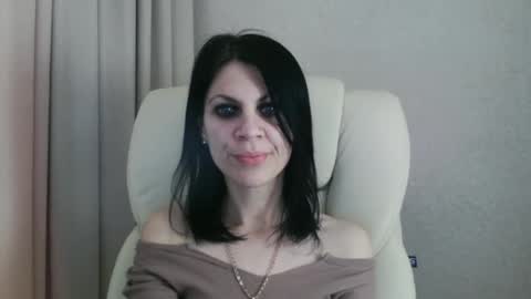 Snapshot of injaathome chatting on 3, 2, 2025 InjaAtHome online show from 3, 2, 2025