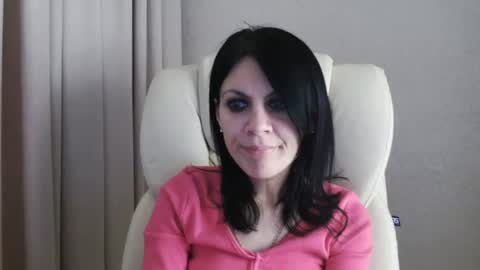 Snapshot of injaathome chatting on 7, 2, 2025 InjaAtHome online show from 7, 2, 2025