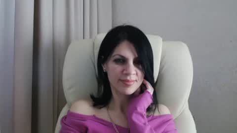 Snapshot of injaathome chatting on 3, 3, 2025 InjaAtHome online show from 3, 3, 2025