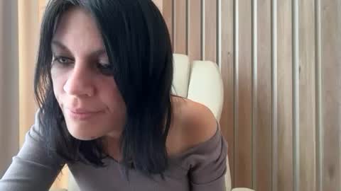 Snapshot of injaathome chatting on 20, 9, 2025 InjaAtHome online show from 20, 9, 2025