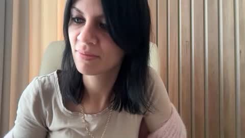 Snapshot of injaathome chatting on 1, 10, 2025 InjaAtHome online show from 1, 10, 2025