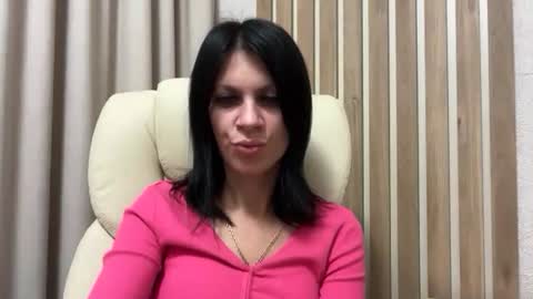 Snapshot of injaathome chatting on 14, 10, 2025 InjaAtHome online show from 14, 10, 2025