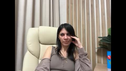 Snapshot of injaathome chatting on 20, 4, 2026 InjaAtHome online show from 20, 4, 2026