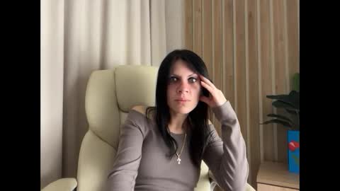 Snapshot of injaathome chatting on 25, 4, 2026 InjaAtHome online show from 25, 4, 2026
