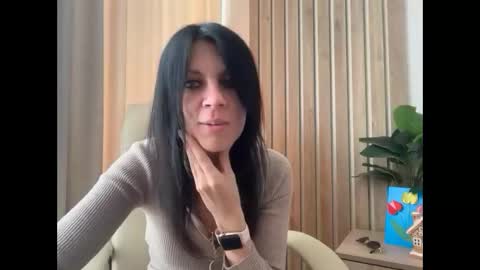 Snapshot of injaathome chatting on 21, 5, 2026 InjaAtHome online show from 21, 5, 2026