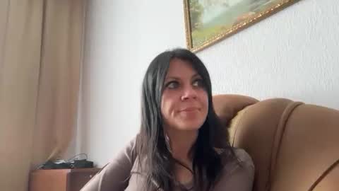 Snapshot of injaathome chatting on 30, 5, 2026 InjaAtHome online show from 30, 5, 2026
