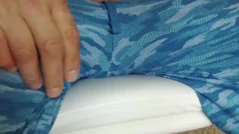 Snapshot of injmolder2 chatting on 4, 12, 2025 Hanging Out online show from 4, 12, 2025