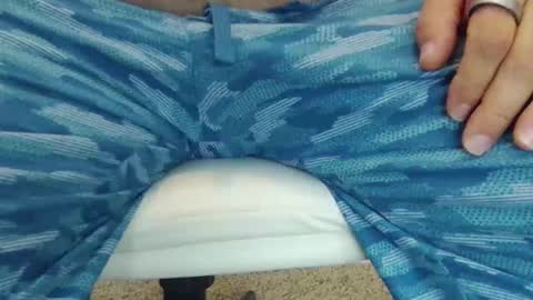 Snapshot of injmolder2 chatting on 4, 12, 2025 Hanging Out online show from 4, 12, 2025