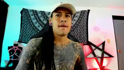 Snapshot of ink_u_buzz chatting on 2, 2, 2025 Dani online show from 2, 2, 2025