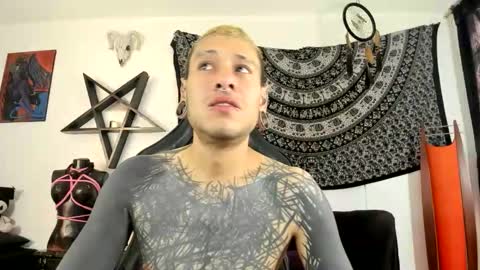 Snapshot of ink_u_buzz chatting on 13, 10, 2025 Dani online show from 13, 10, 2025