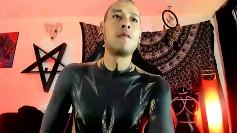 Snapshot of ink_u_buzz chatting on 19, 11, 2025 Dani online show from 19, 11, 2025