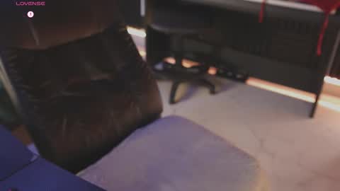 Snapshot of inkbodyy chatting on 12, 11, 2025 Dayana online show from 12, 11, 2025