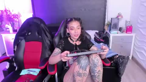 Snapshot of inkedsinners_ chatting on 19, 6, 2026 inkedsinners_ online show from 19, 6, 2026