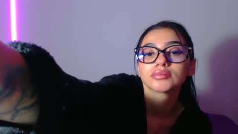 Snapshot of innocent_fox chatting on 4, 2, 2026 Abril online show from 4, 2, 2026