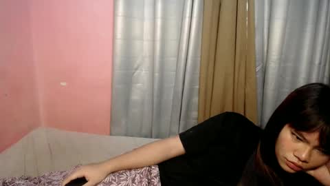 Snapshot of innocent_lover_ziaxx chatting on 25, 6, 2026 your zia online show from 25, 6, 2026