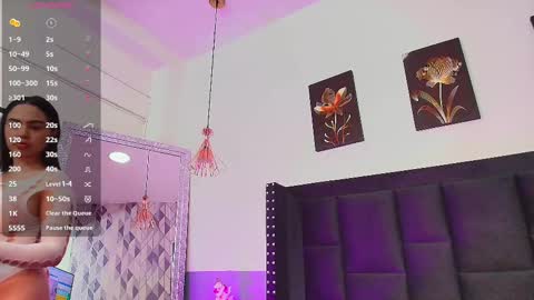 Snapshot of innocentlady_ chatting on 24, 2, 2025 SELENA online show from 24, 2, 2025