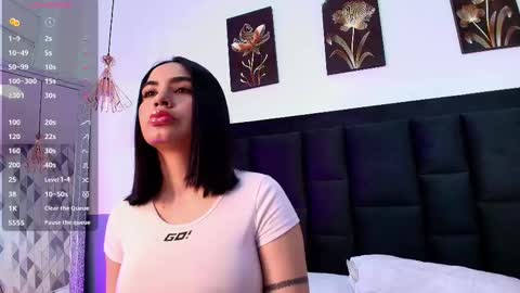 Snapshot of innocentlady_ chatting on 25, 2, 2025 SELENA online show from 25, 2, 2025