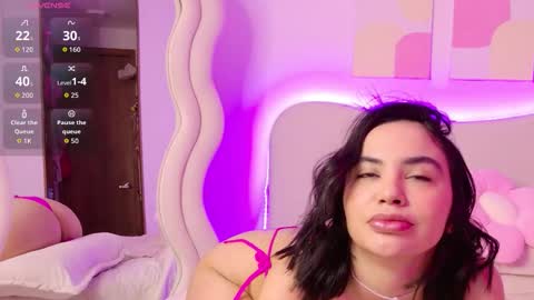 Snapshot of innocentlady_ chatting on 18, 9, 2025 SELENA online show from 18, 9, 2025