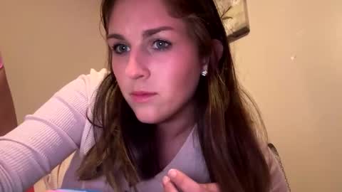 Snapshot of innocentlilsarah chatting on 16, 10, 2025 innocentlilsarah online show from 16, 10, 2025