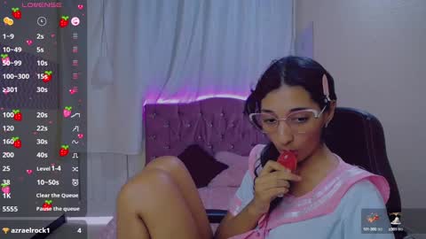 Snapshot of inocent_luna chatting on 13, 12, 2024 Luna moon online show from 13, 12, 2024