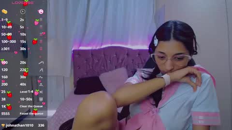 Snapshot of inocent_luna chatting on 16, 12, 2024 Luna moon online show from 16, 12, 2024