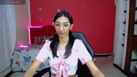 Snapshot of inocent_luna chatting on 27, 1, 2025 Luna moon online show from 27, 1, 2025