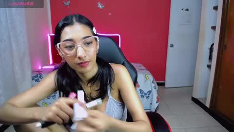 Snapshot of inocent_luna chatting on 1, 3, 2025 Luna moon online show from 1, 3, 2025