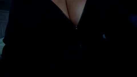 Snapshot of insatiablecpl333 chatting on 22, 1, 2025 InsatiableCpl333 online show from 22, 1, 2025